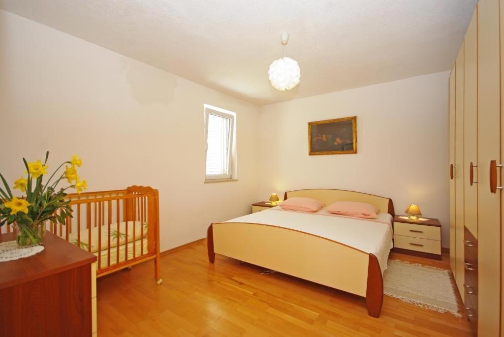 Apartments Villa Rose Sumartin Exterior photo
